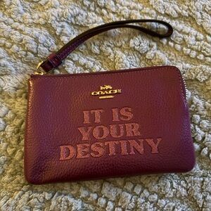 COACH X STAR WARS "ITS YOUR DESTINY" BERRY/LTHR WRISTLET- F88922